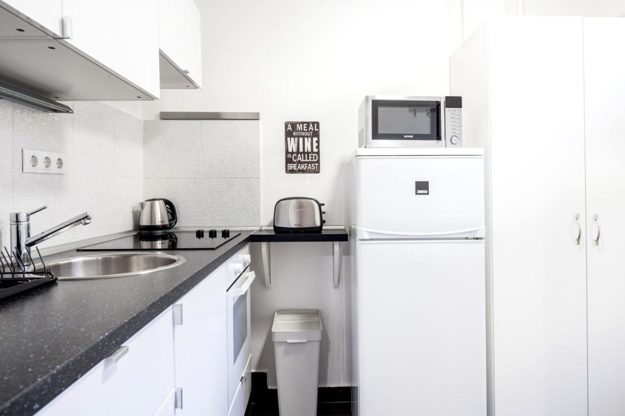 Charming Downtown Hideaway Steps From New York Cafe! Apartment Budapest Exterior photo